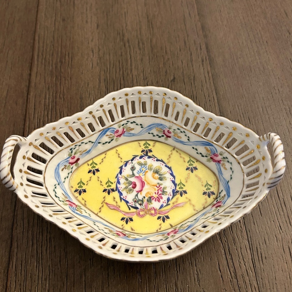 Decorative Yellow Floral Ceramic Basket